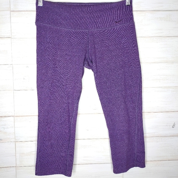 Nike Dri - Fit Women's Capri Leggings - Picture 6 of 9